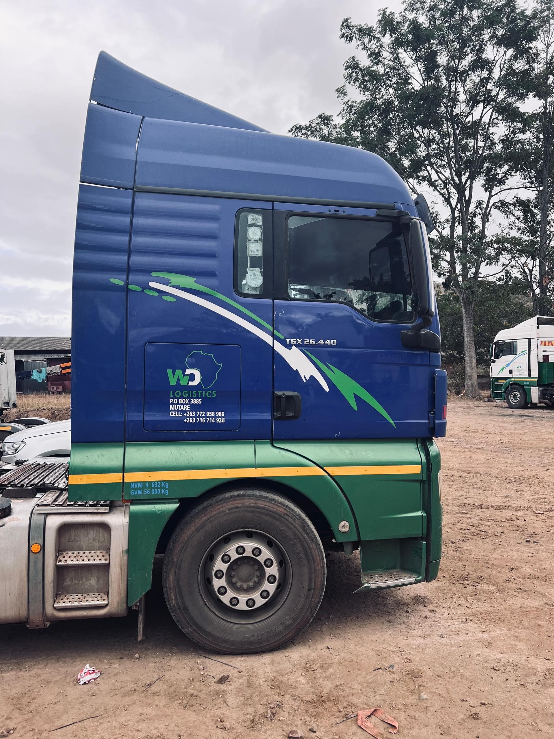 WD Logistics superlink truck cab, side profile